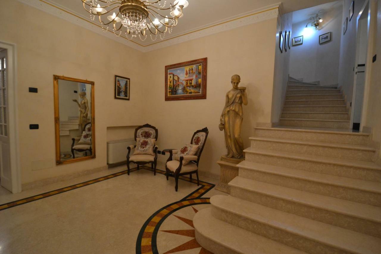 Villa Rina Deluxe And Cottage 포르토 세레시오 외부 사진